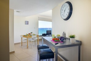 2 bedrooms, laptop workspace, free WiFi, bed sheets