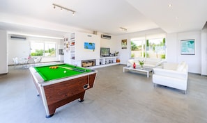 Villa (4 Bedrooms) | Property amenity