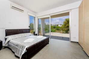 Villa (4 Bedrooms) | Property amenity