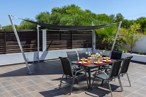 Villa (3 Bedrooms) | Property amenity