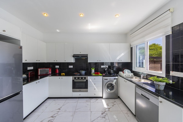 Villa (3 Bedrooms) | Property amenity