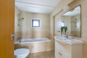 Villa (3 Bedrooms) | Ausstattung der Unterkunft