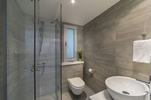 Imagine You and Your Family Renting This Holiday Apartment in Prime Location, Limassol Apartment 1000