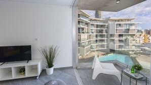 1 bedroom, laptop workspace, WiFi, bed sheets - Imagine You and Your Family Renting This Holiday Apartment in Prime Location, Limassol Apartment 1000 (Limassol)