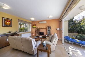 Villa (3 Bedrooms) | Property amenity - At Last You can Rent the Perfect Luxury Villa in Larnaca, Larnaca Villa 1392 (Pervolia)