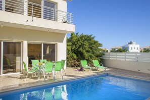 Villa (3 Bedrooms) | Property amenity