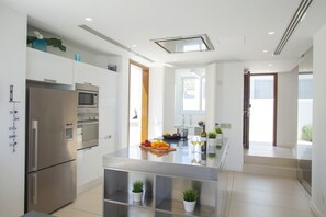 Villa (5 Bedrooms) | Property amenity