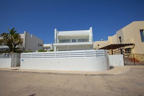 Villa (5 Bedrooms) | Property amenity - Protaras Villa 1537: Private Pool Paradise Awaits! (Paralimni)