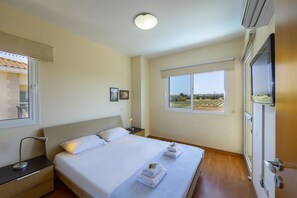 3 bedrooms, laptop workspace, free WiFi, bed sheets - Imagine You and Your Family Renting This Luxury Villa in Paralimni, Minutes From the Beach, Protaras Villa 1486 (Paralimni)