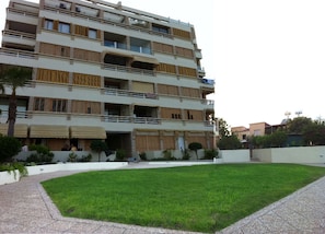 Apartment (2 Bedrooms) | Property amenity