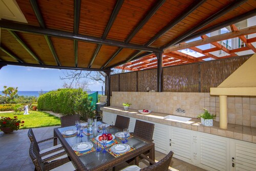 Seaside Serenity: Protaras Villa 1515