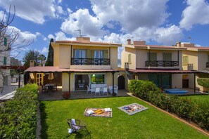 Villa (4 Bedrooms) | Ăquipement de lâhĂ©bergement