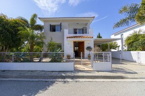 Exterior - Picture Renting Your 5 Star Villa With Beautiful Private Pool, Protaras Villa 1529 (Paralimni)