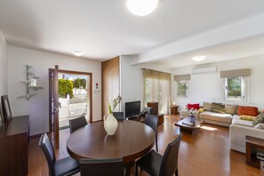Dining - Picture Renting Your 5 Star Villa With Beautiful Private Pool, Protaras Villa 1529 (Paralimni)