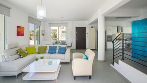 TV - Imagine Your Family Renting This Luxury Villa Minutes From the Beach, Protaras Villa 1490 (Paralimni)