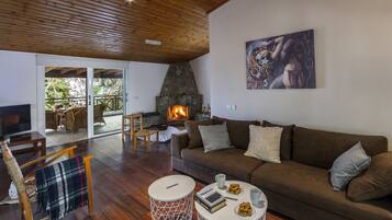 Villa (3 Bedrooms) | Front of property