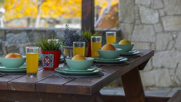 Villa (3 Bedrooms) | Property amenity