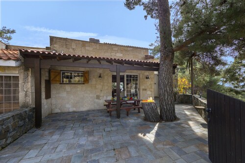 You and Your Family Will Love This 5 Star Villa With Forest Views, Limassol Villa 1001