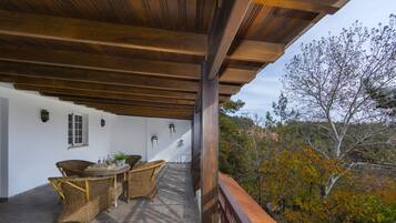 Villa (3 Bedrooms) | Property amenity