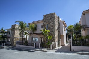 Villa (3 Bedrooms) | Property amenity - The Secret to Enjoying Your 5 Star Villa, 1449 (Paralimni)