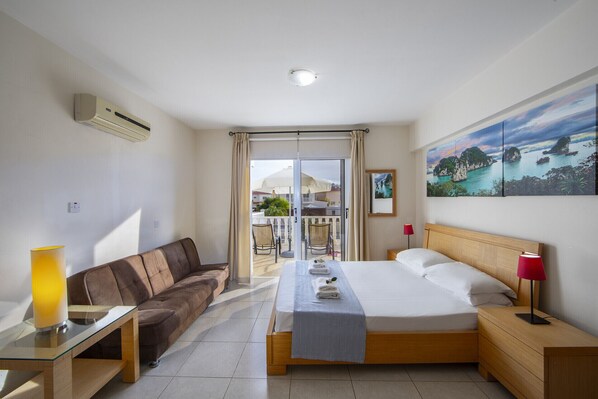 1 bedroom, laptop workspace, WiFi