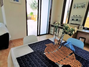 3 chambres, espace de travail pour ordinateurs portables