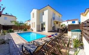 Outdoor pool - Your Beautiful Holiday Villa Minutes From the Beach, Protaras Villa 1460 (Paralimni)