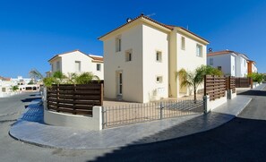 Exterior - Your Beautiful Holiday Villa Minutes From the Beach, Protaras Villa 1460 (Paralimni)