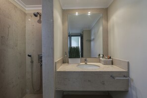 Bathroom - How to Rent Your Own Villa Close to Fig Tree Bay, Protaras Villa 1423 (Paralimni)