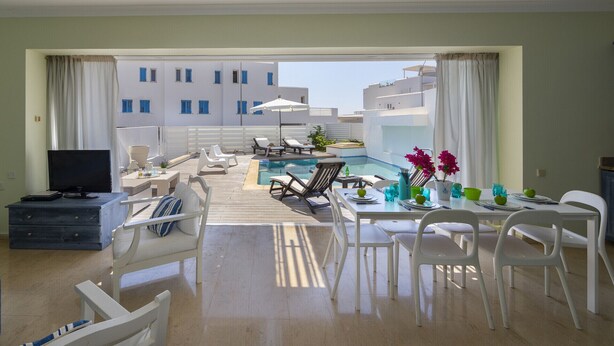 Living room - How to Rent Your Own Villa Close to Fig Tree Bay, Protaras Villa 1423 (Paralimni)