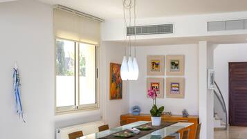 Villa (5 Bedrooms) | Property amenity