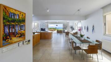 Villa (5 Bedrooms) | Property amenity