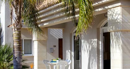 Your Luxury 2 Bedroom Villa on Beachfront Complex, Protaras Villa 1445