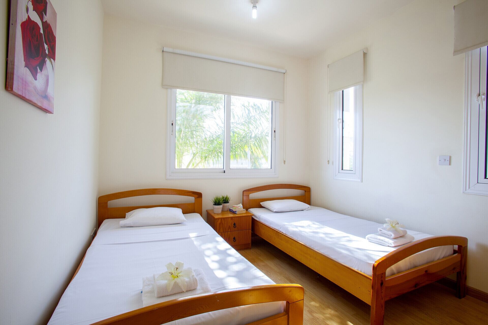 2 kamar tidur, ruang kerja ramah laptop, Wi-Fi, dan seprai linen