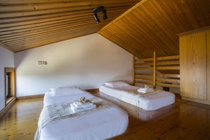 3 slaapkamers, een laptopwerkplek, gratis wifi, beddengoed