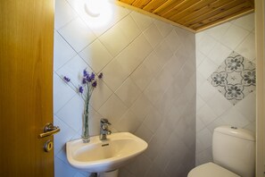 Bathroom - Your Beautiful Holiday Villa Close to the Beach, Protaras Villa 1451 (Ayia Napa)