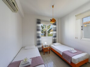 3 bedrooms, laptop workspace, WiFi, bed sheets - Imagine You and Your Family Renting This Luxury Villa Minutes From the Beach, Protaras Villa 1501 (Paralimni)