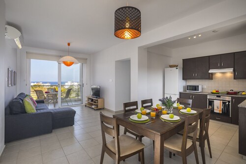 Perfect Family Getaway Minutes From the Beach,1415