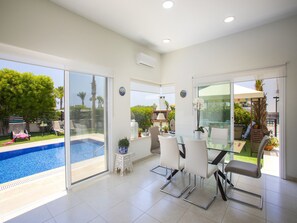 5 bedrooms, laptop workspace, WiFi - You and Your Family Will Love This 5 Star Villa With Private Pool, Ayia Napa Villa 1373 (Sotira)