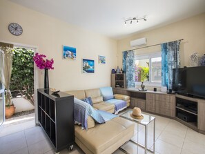 TV - You and Your Family Will Love This 5 Star Villa With Private Pool, Ayia Napa Villa 1373 (Sotira)
