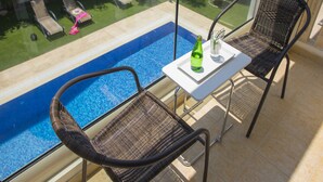Ảnh chưa phân loại, 4 trong số 44 ảnh, nút