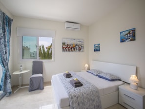 5 bedrooms, laptop workspace, WiFi - You and Your Family Will Love This 5 Star Villa With Private Pool, Ayia Napa Villa 1373 (Sotira)