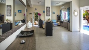 Ảnh chưa phân loại, 2 trong số 44 ảnh, nút