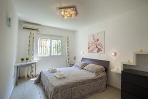 1 bedroom, laptop workspace, WiFi, bed sheets