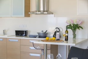 Micro-ondas, fogão, cooktop