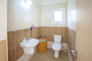 Villa (3 Bedrooms) | Property amenity