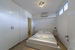 Villa (4 Bedrooms) | Property amenity - Your Beautiful Holiday Villa, Protaras Villa 1513 (Paralimni)