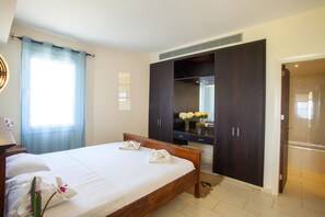 Villa (6 Bedrooms) | Property amenity - You and Your Family Will Love This Seafront Villa, Protaras Villa 1540 (Paralimni)