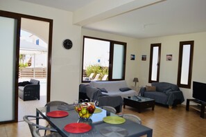 3 Schlafzimmer, laptopgeeigneter Arbeitsplatz, kostenloses WLAN