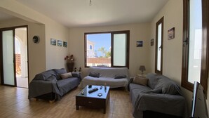 Flat-screen TV - You and Your Family Will Love This Villa Close to the Beautiful Town of Protaras, Protaras Villa 1507 (Paralimni)